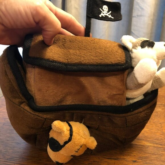 VTG Unipak Plush 10" Pirate Finger Puppet NWT Ship, Pirate Dogs - Picture 2 of 9